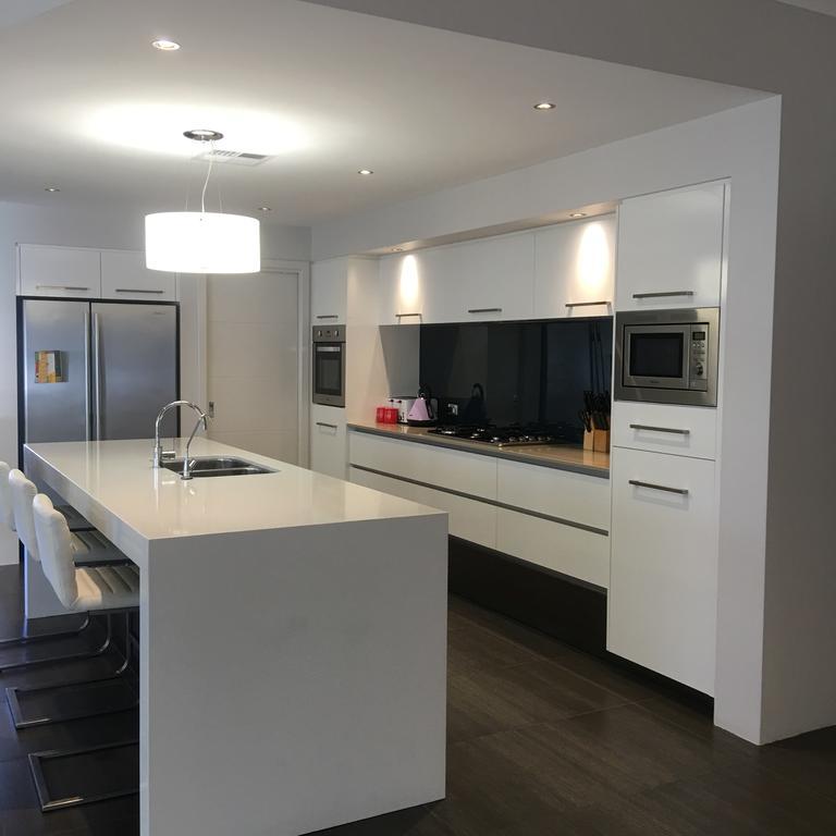 Magnificent Beach Retreat Jindalee Luaran gambar