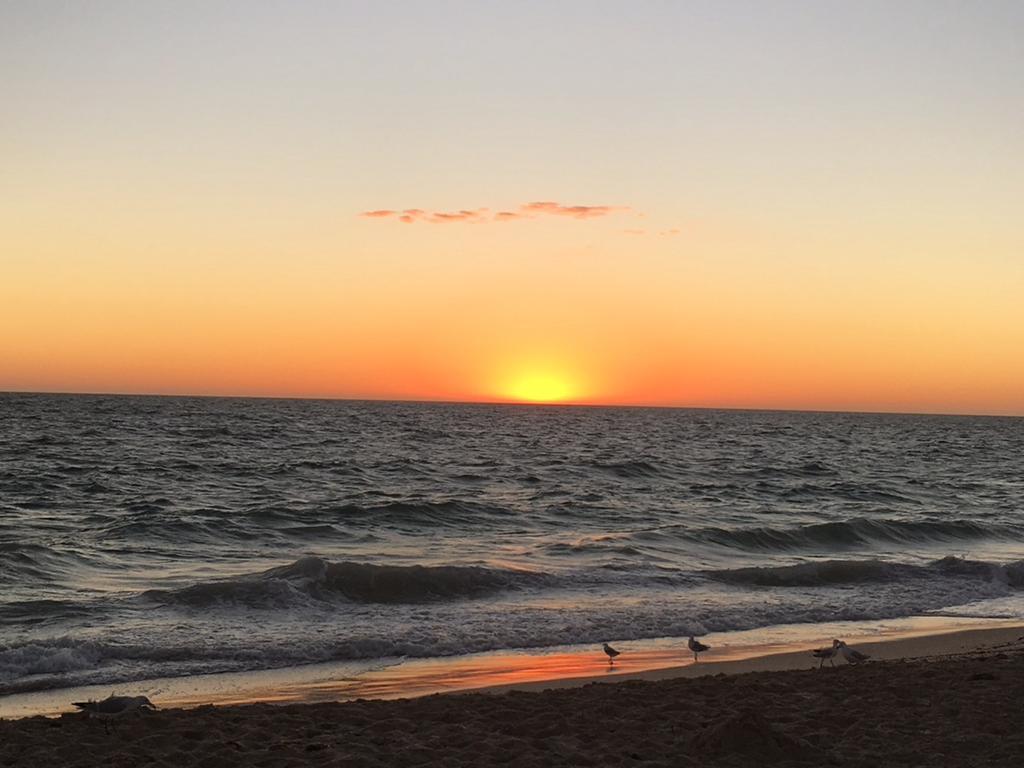 Magnificent Beach Retreat Jindalee Luaran gambar