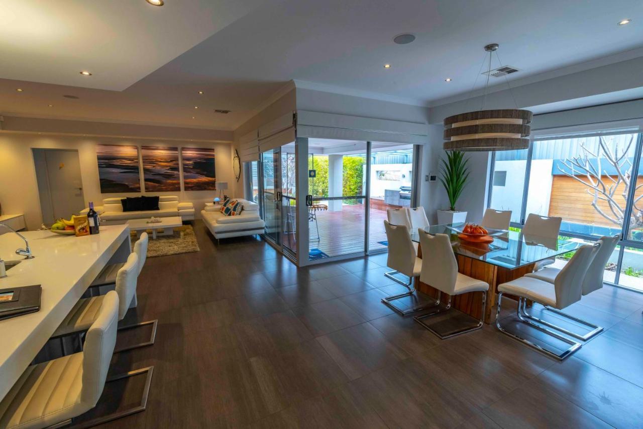 Magnificent Beach Retreat Jindalee Luaran gambar