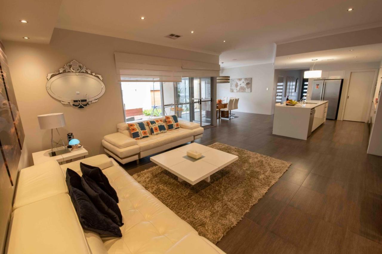 Magnificent Beach Retreat Jindalee Luaran gambar